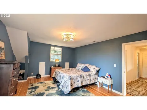 2110 E Main Street Cottage Grove OR 97424