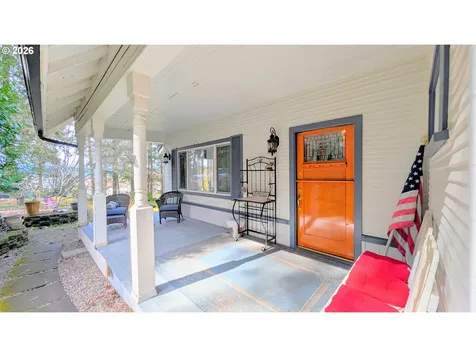 2110 E Main Street Cottage Grove OR 97424