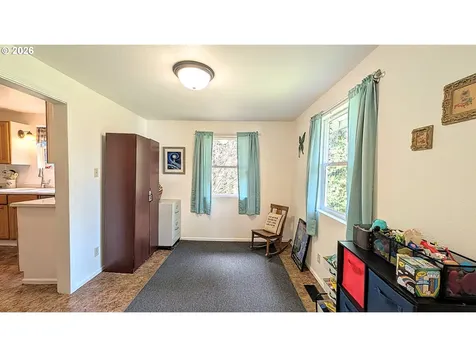 2110 E Main Street Cottage Grove OR 97424