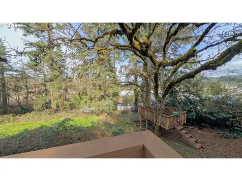 2110 E Main Street Cottage Grove OR 97424