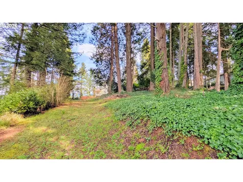 2110 E Main Street Cottage Grove OR 97424
