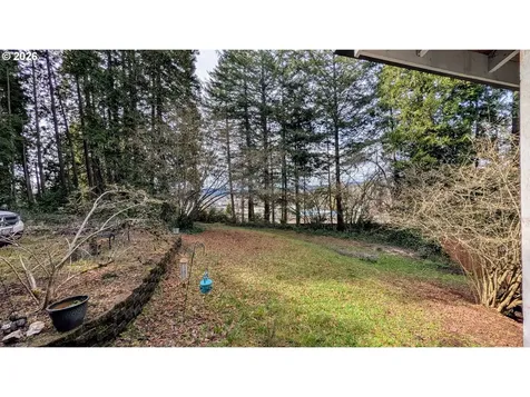 2110 E Main Street Cottage Grove OR 97424