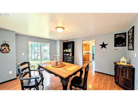 2110 E Main Street Cottage Grove OR 97424