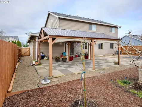 574 Prairie Street Woodburn OR 97071
