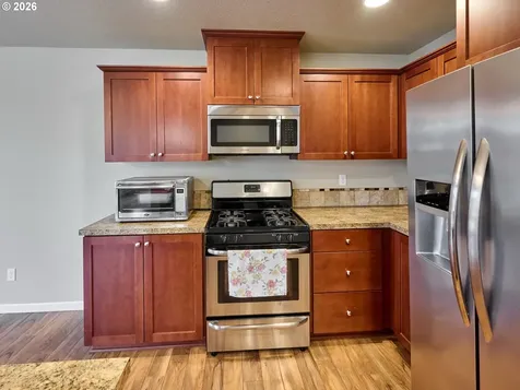 574 Prairie Street Woodburn OR 97071