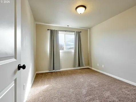 574 Prairie Street Woodburn OR 97071