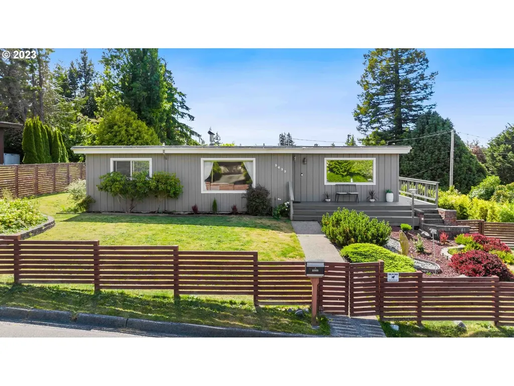 3622 Chester Street North Bend OR 97459