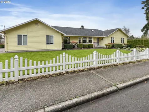 809 Nw 90th Street Vancouver WA 98665