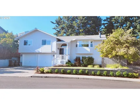 2470 Loma Vista Drive Roseburg OR 97471