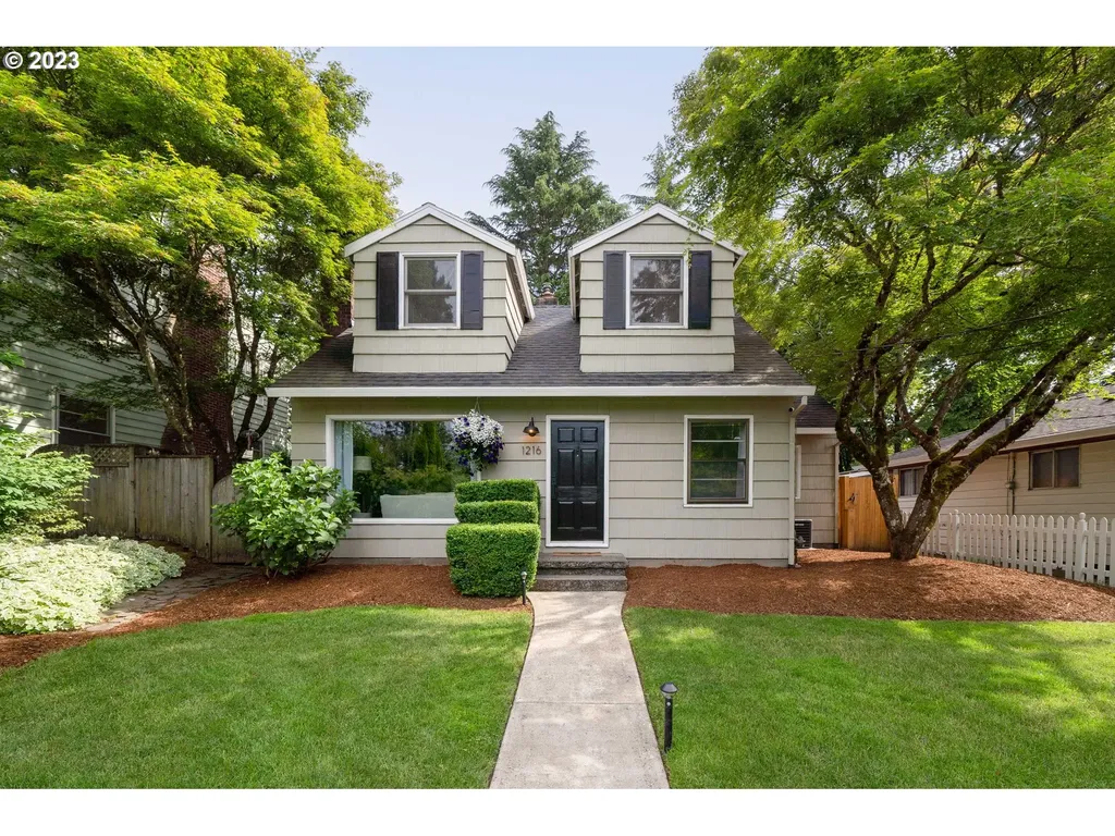 1216 Sw Hume Street Portland OR 97219
