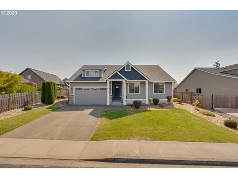 534 N 7th Street Carlton OR 97111