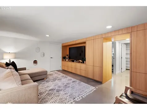 1403 SE Birch Street Portland OR 97214