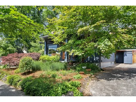 1403 SE Birch Street Portland OR 97214