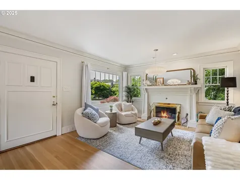 1403 SE Birch Street Portland OR 97214