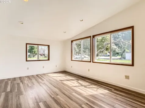 30895 SW Magnolia Avenue Wilsonville OR 97070