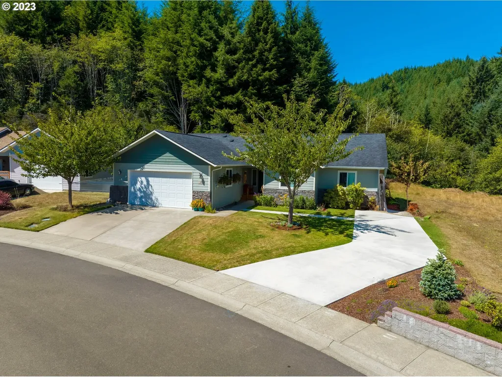 177 Westwood Court Reedsport OR 97467