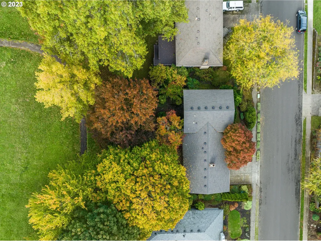 7555 Sw Hillcrest Place Beaverton OR 97008