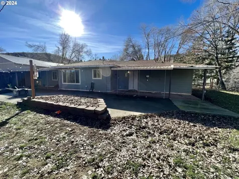 915 E Main Street John Day OR 97845