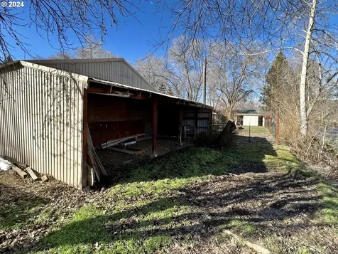 915 E Main Street John Day OR 97845