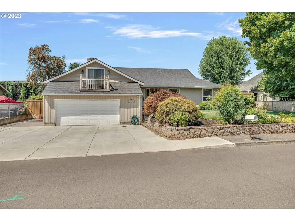 1305 N Grant Street Canby OR 97013