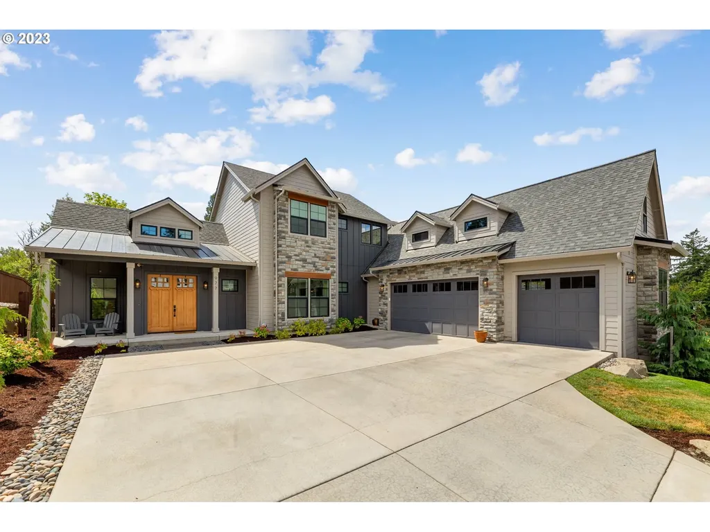 977 W Magnolia Loop Washougal WA 98671