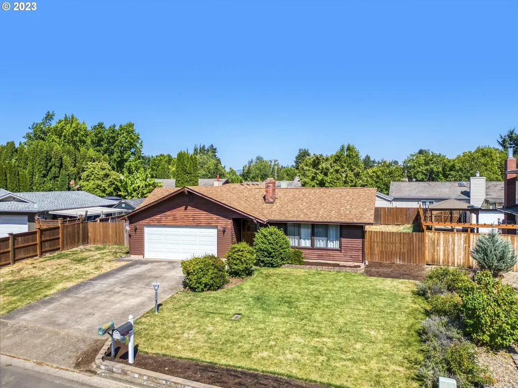 771 Rowan Avenue Springfield OR 97477