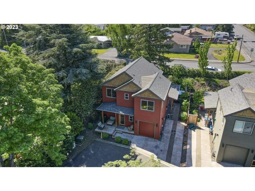 2165 Salmon Lane Hood River OR 97031