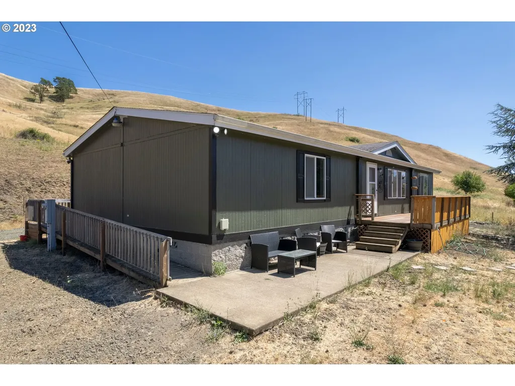 8367 North Umpqua Highway Roseburg OR 97470