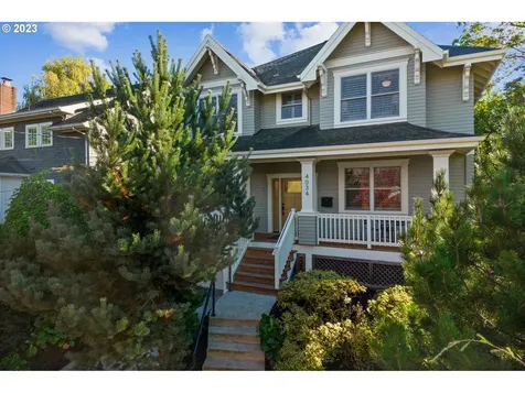 4034 NE Hazelfern Place Portland OR 97232