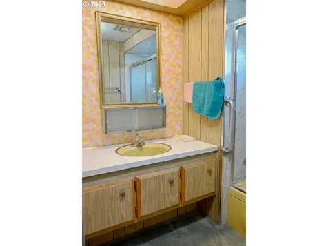 2681 SE River Road Hillsboro OR 97123