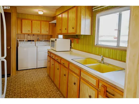 2681 SE River Road Hillsboro OR 97123
