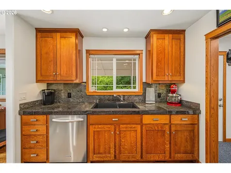 88082 Leeward Drive Florence OR 97439