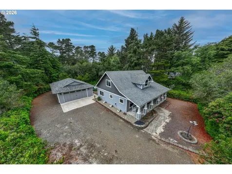 88082 Leeward Drive Florence OR 97439