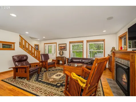 88082 Leeward Drive Florence OR 97439