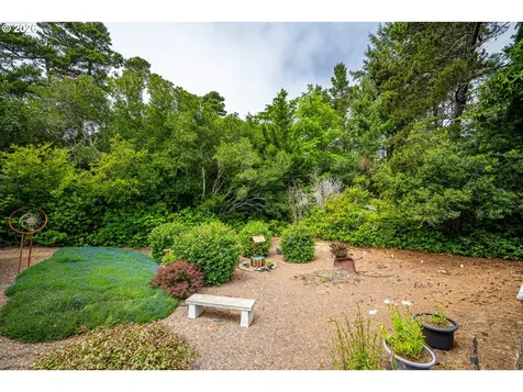 88082 Leeward Drive Florence OR 97439