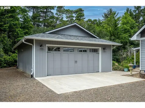 88082 Leeward Drive Florence OR 97439