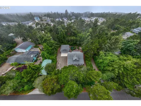 88082 Leeward Drive Florence OR 97439