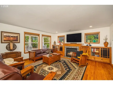 88082 Leeward Drive Florence OR 97439