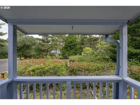 4869 Seapine Drive Florence OR 97439