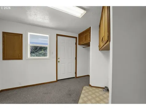 4869 Seapine Drive Florence OR 97439