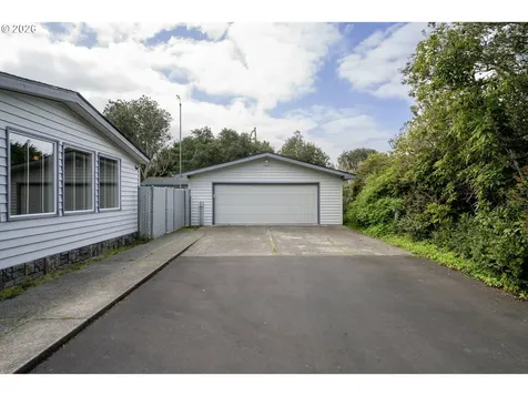 4869 Seapine Drive Florence OR 97439