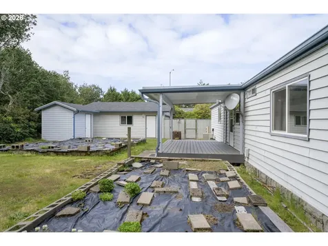 4869 Seapine Drive Florence OR 97439