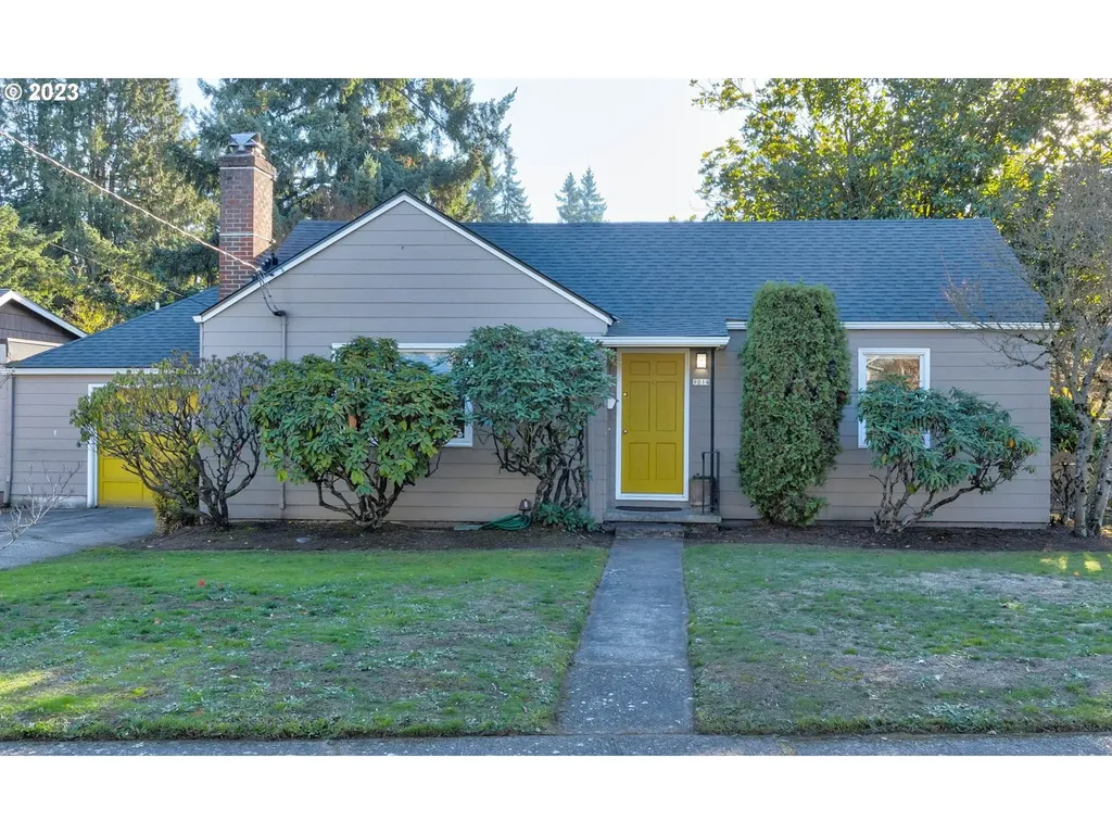 9014 Ne Schuyler Street Portland OR 97220