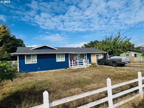4322 Hanna Street Roseburg OR 97471