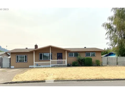 5895 E Street Springfield OR 97478