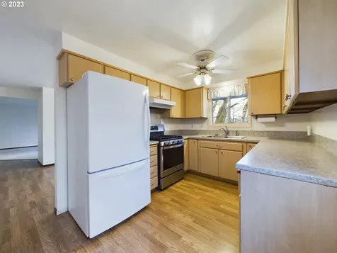 350 W Vista Avenue S Salem OR 97302