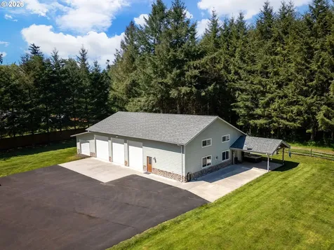 112 Chapman Road Castle Rock WA 98611