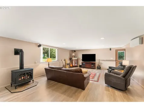 112 Chapman Road Castle Rock WA 98611