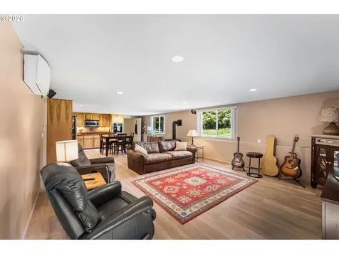 112 Chapman Road Castle Rock WA 98611