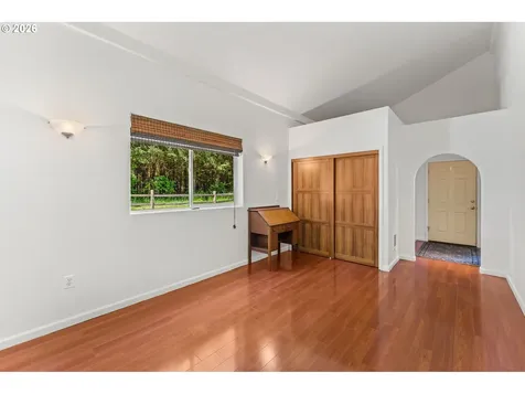 112 Chapman Road Castle Rock WA 98611